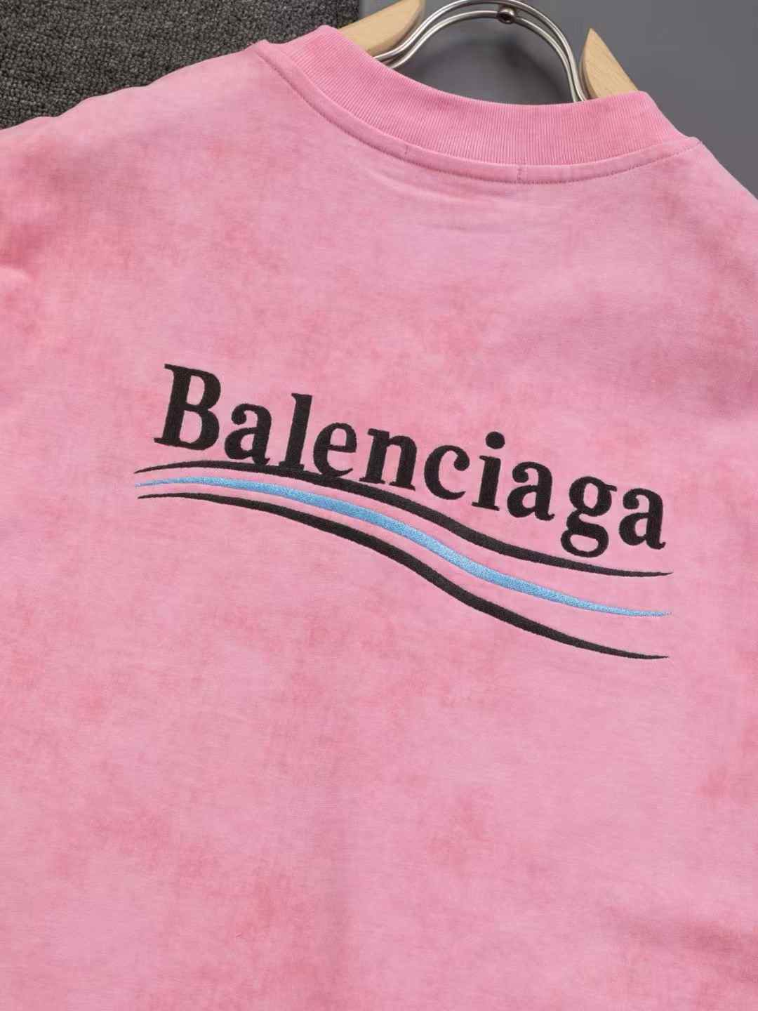 Camiseta con nueva combinación de colores de moda