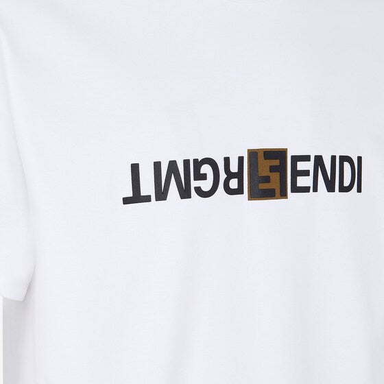 Camiseta estampada con letras negras
