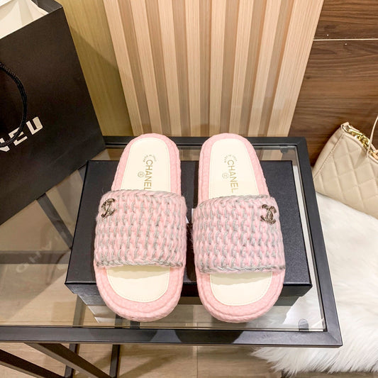 Chaussons plats tissés tendance