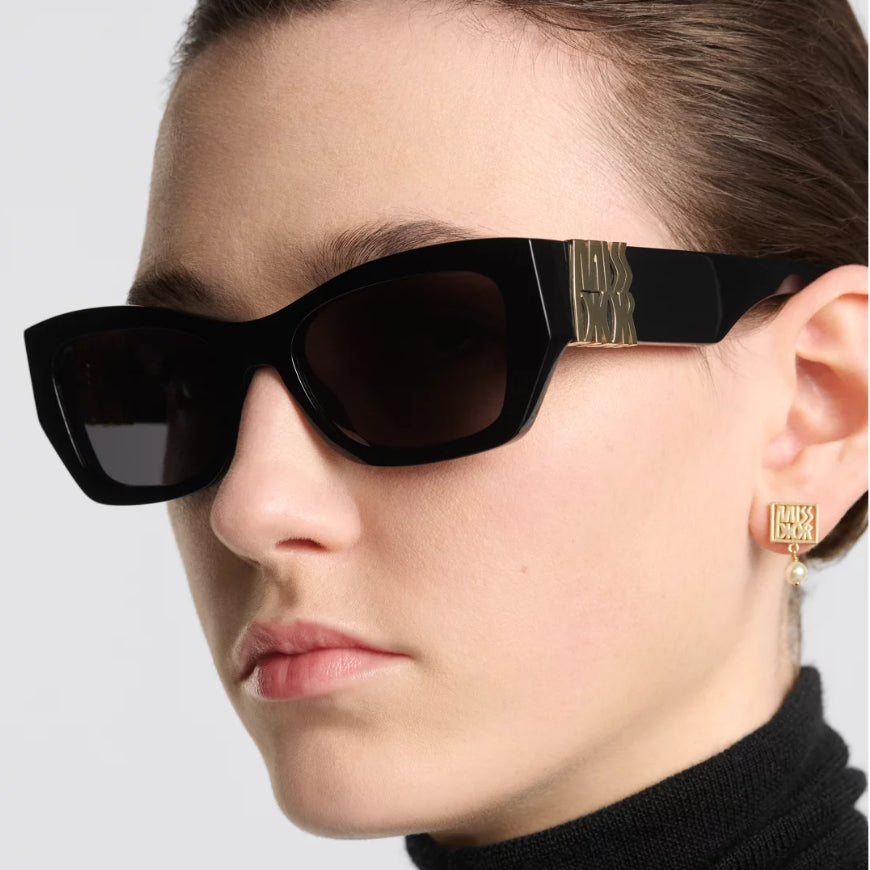 Gafas de Sol Rectangulares con Varillas Metálicas Distintivas