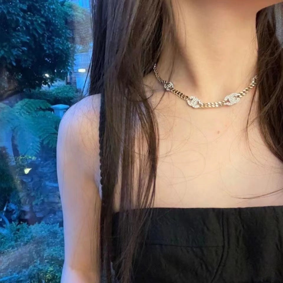 Collar de circonita de doble C