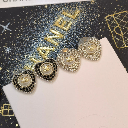 Pendientes de botón vintage con forma de corazón y diamantes