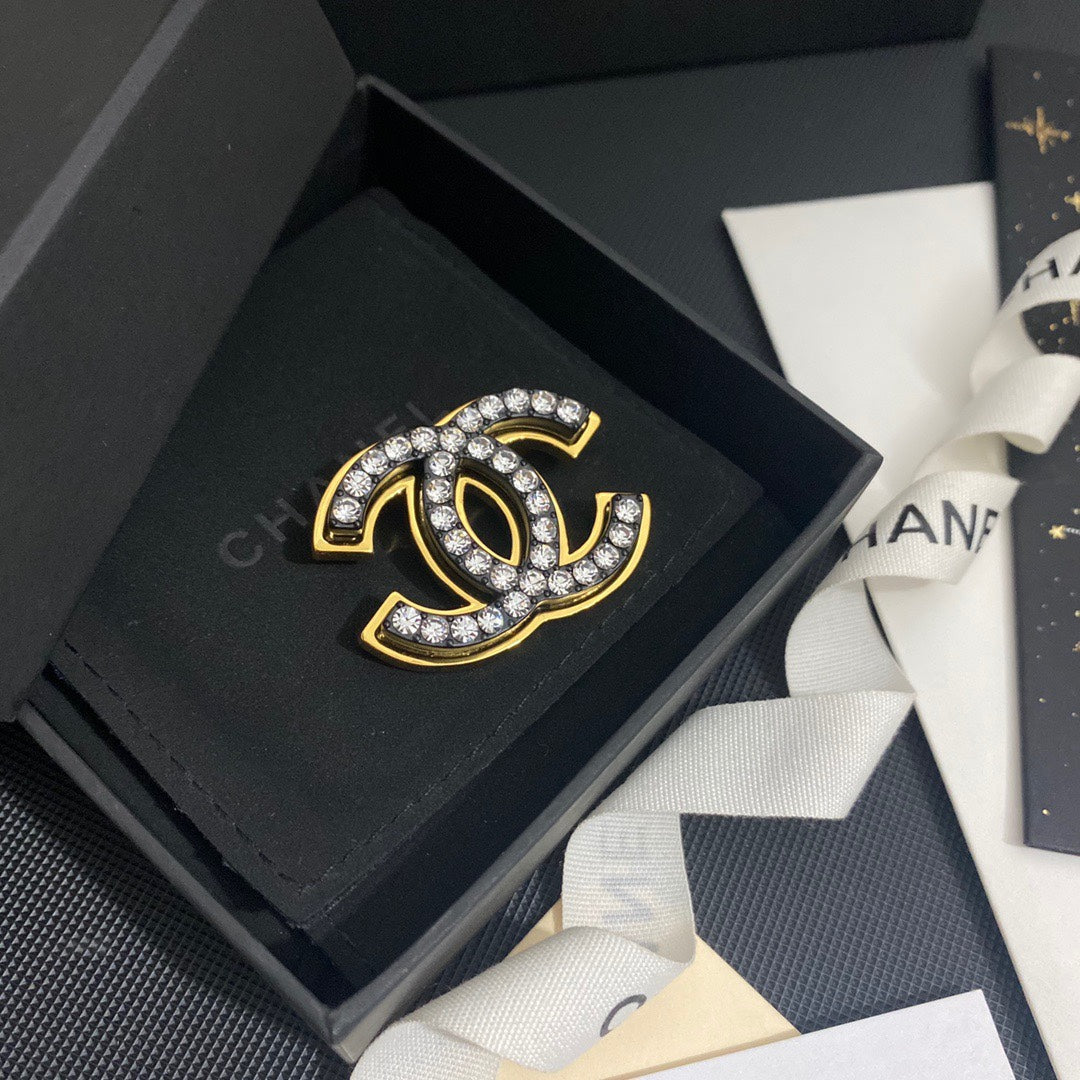 Broche de Diamantes Colores Apilados Personalidad