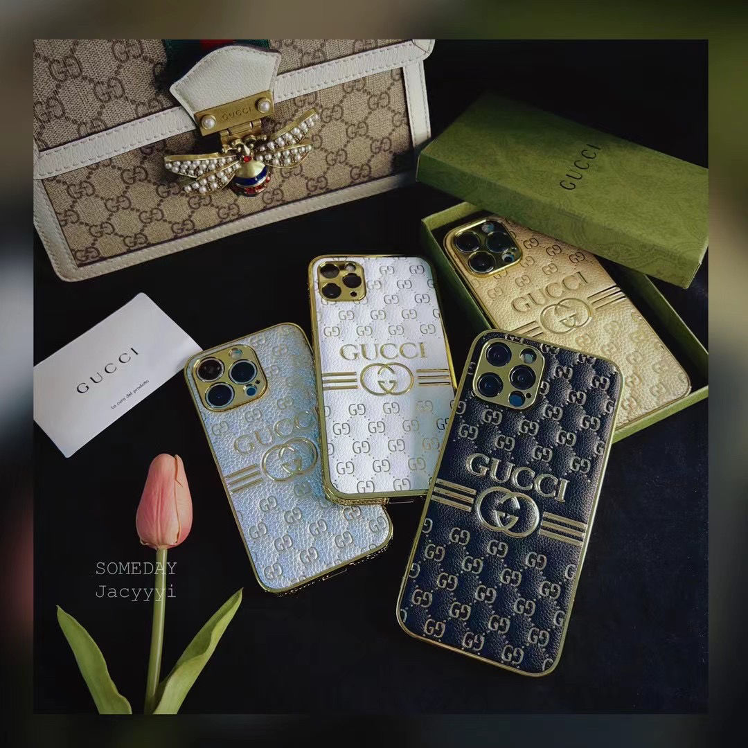 Estuche de cuero con bronceado electrolítico