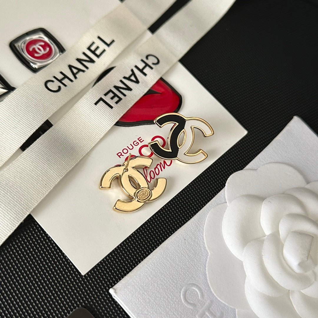 Pendientes de Tachuela con Logo y Panel de Color