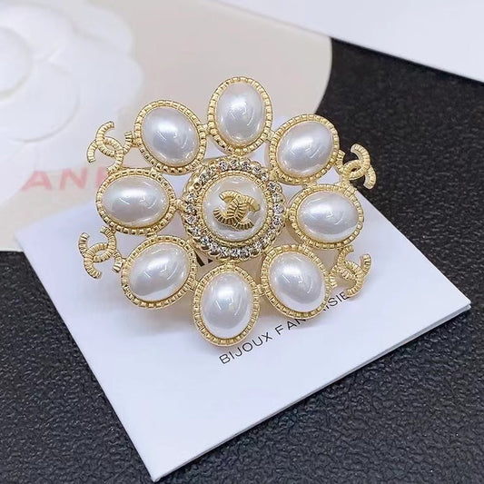 Nouvelle broche de luxe en perles