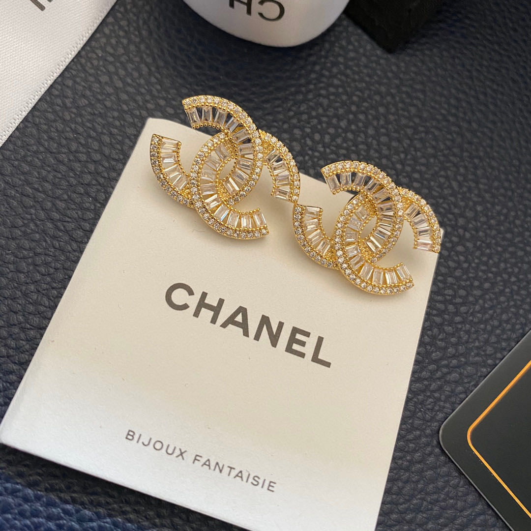 Pendientes de doble C de cristal y diamantes