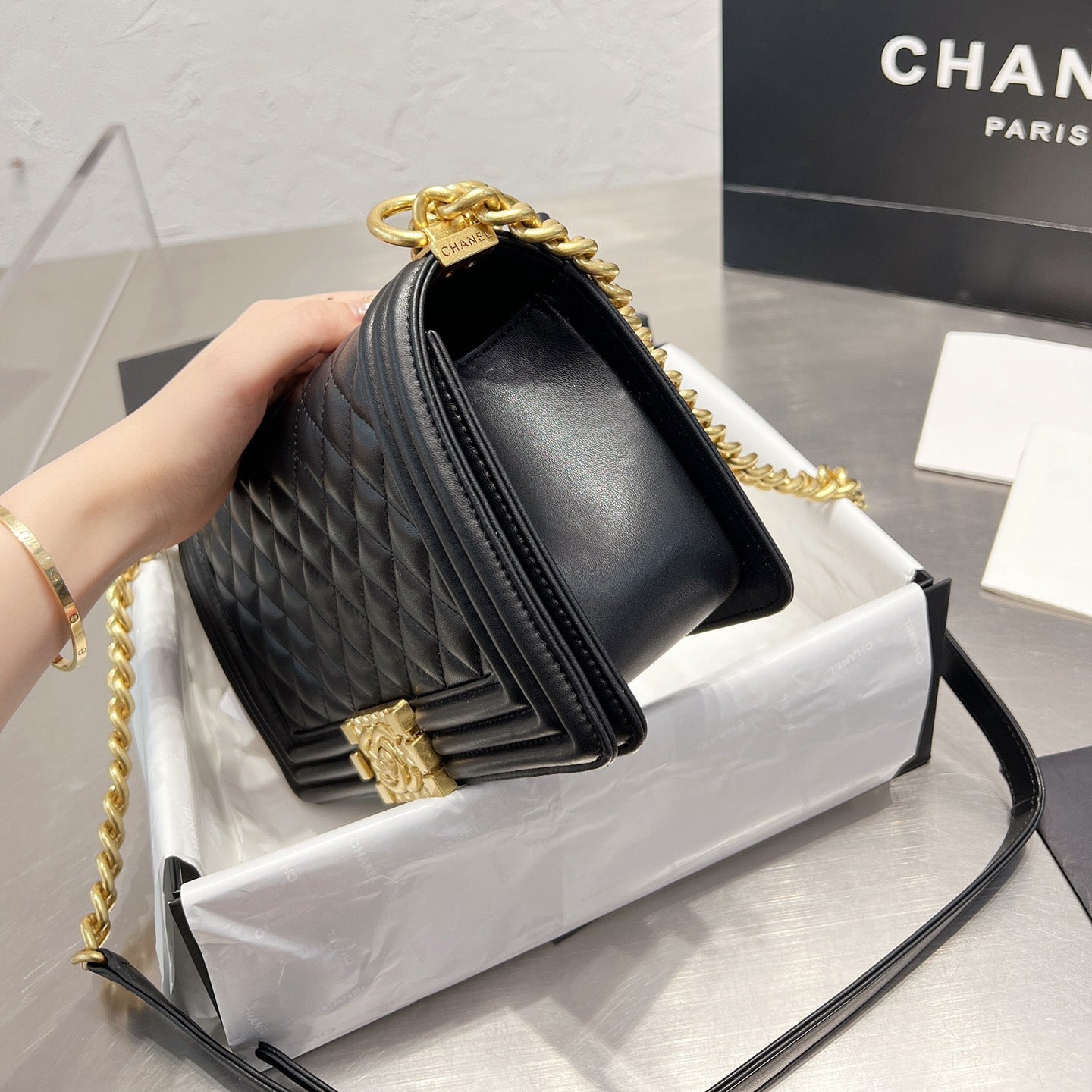 Bolso de Hombro Chanel de la Serie Leboy