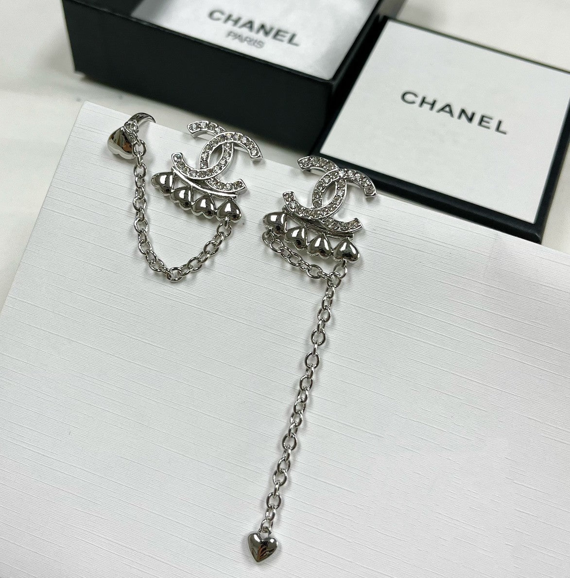 Conjunto de collar y pendientes de clip de diamantes de imitación de corazón de moda