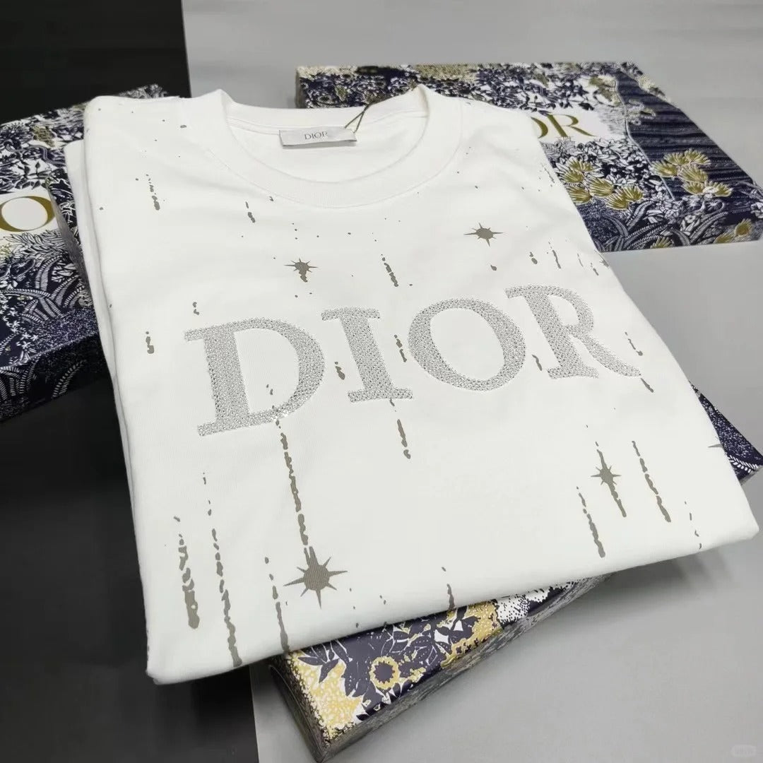Camiseta holgada de algodón bordado de cuello redondo y manga corta