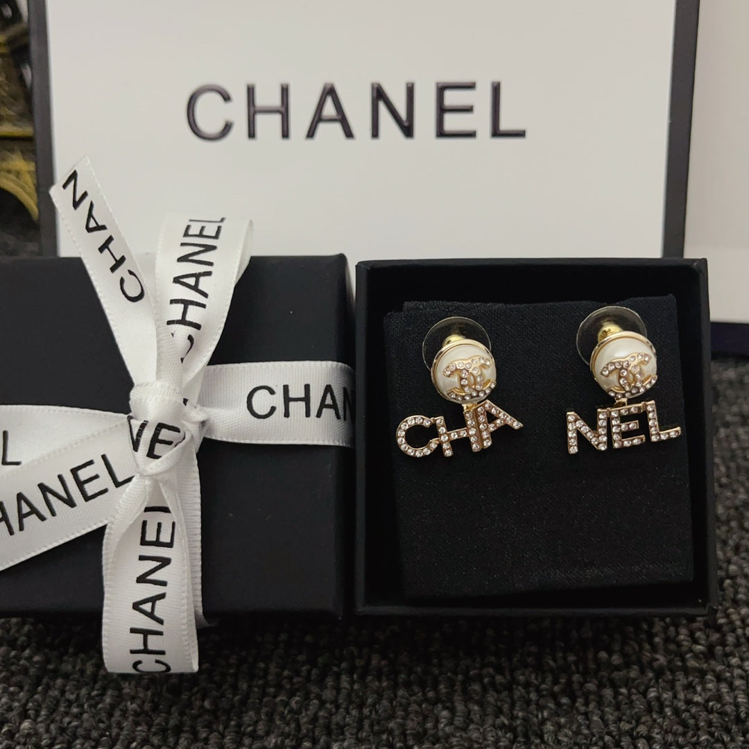 Pendientes de botón de oro Pearly Whi