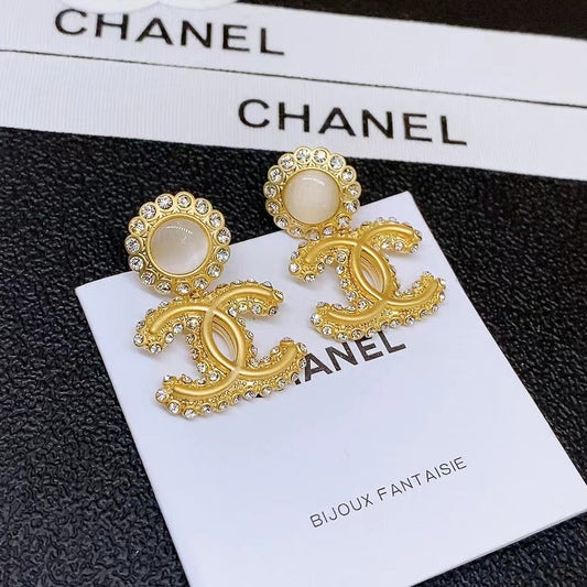 Nouvelles boucles d'oreilles de luxe en cristal doré