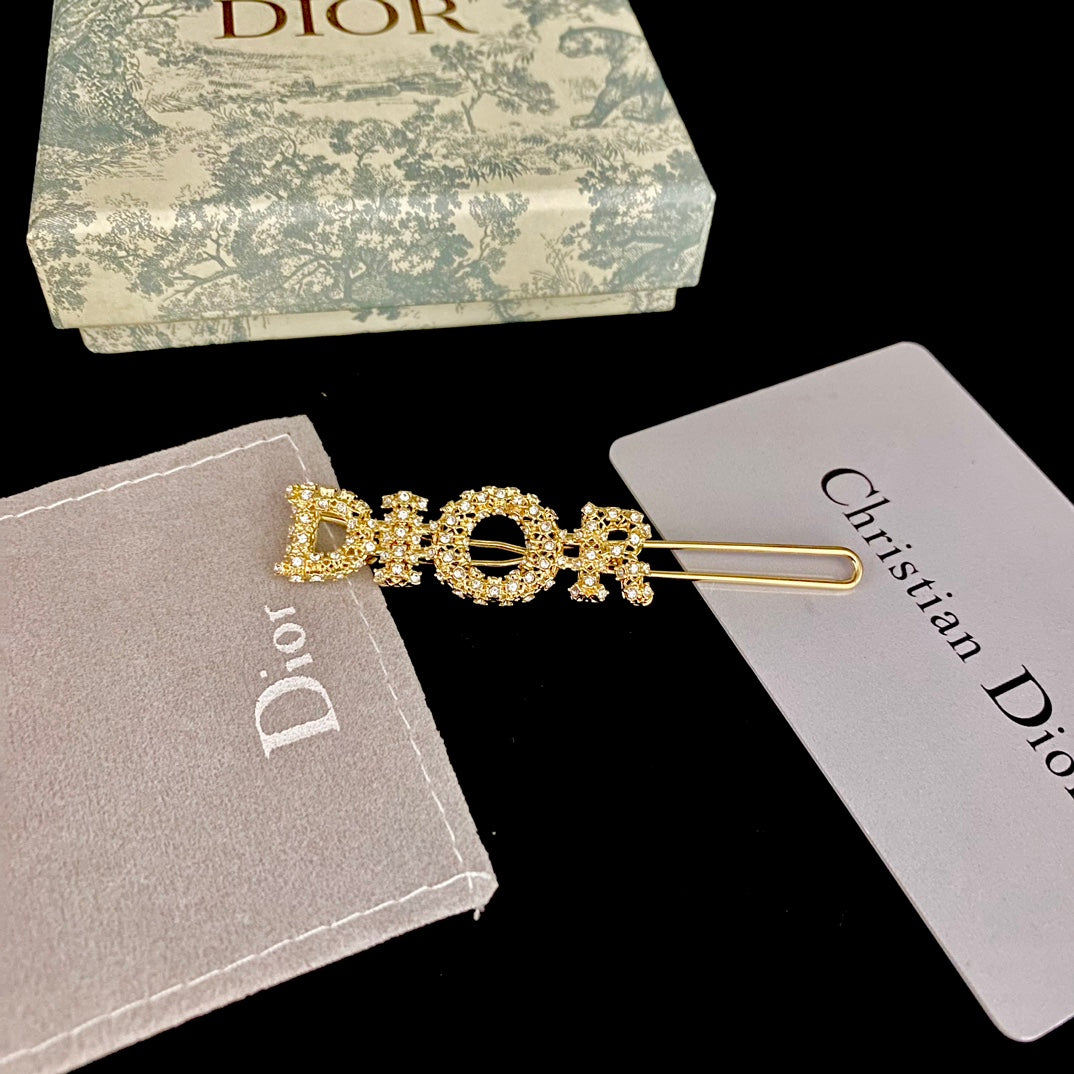 Pinza para el pelo de oro con diamantes