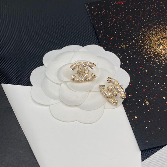 Boucles d'oreilles lettre en zircone fine de qualité supérieure