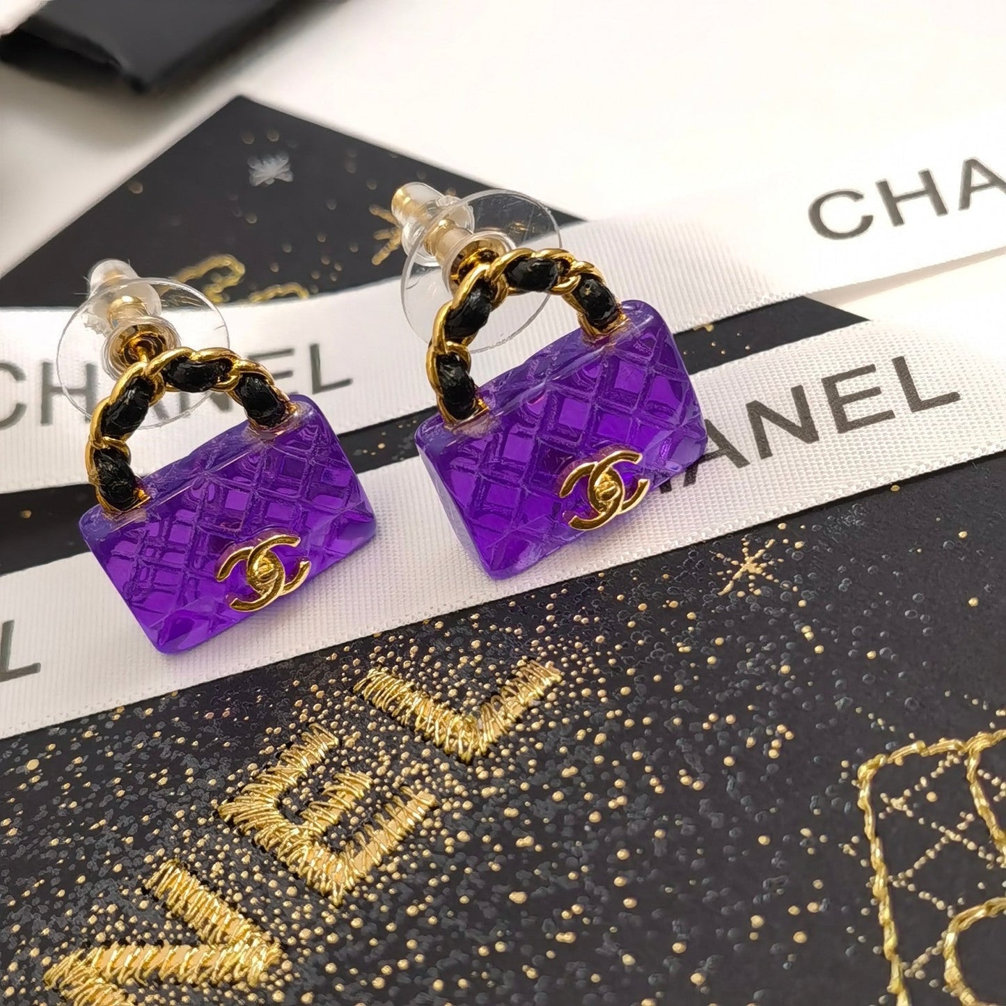 Pendientes Elegantes con Bolsa Morada