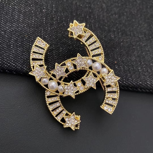 Broche Étoile Perle Diamant