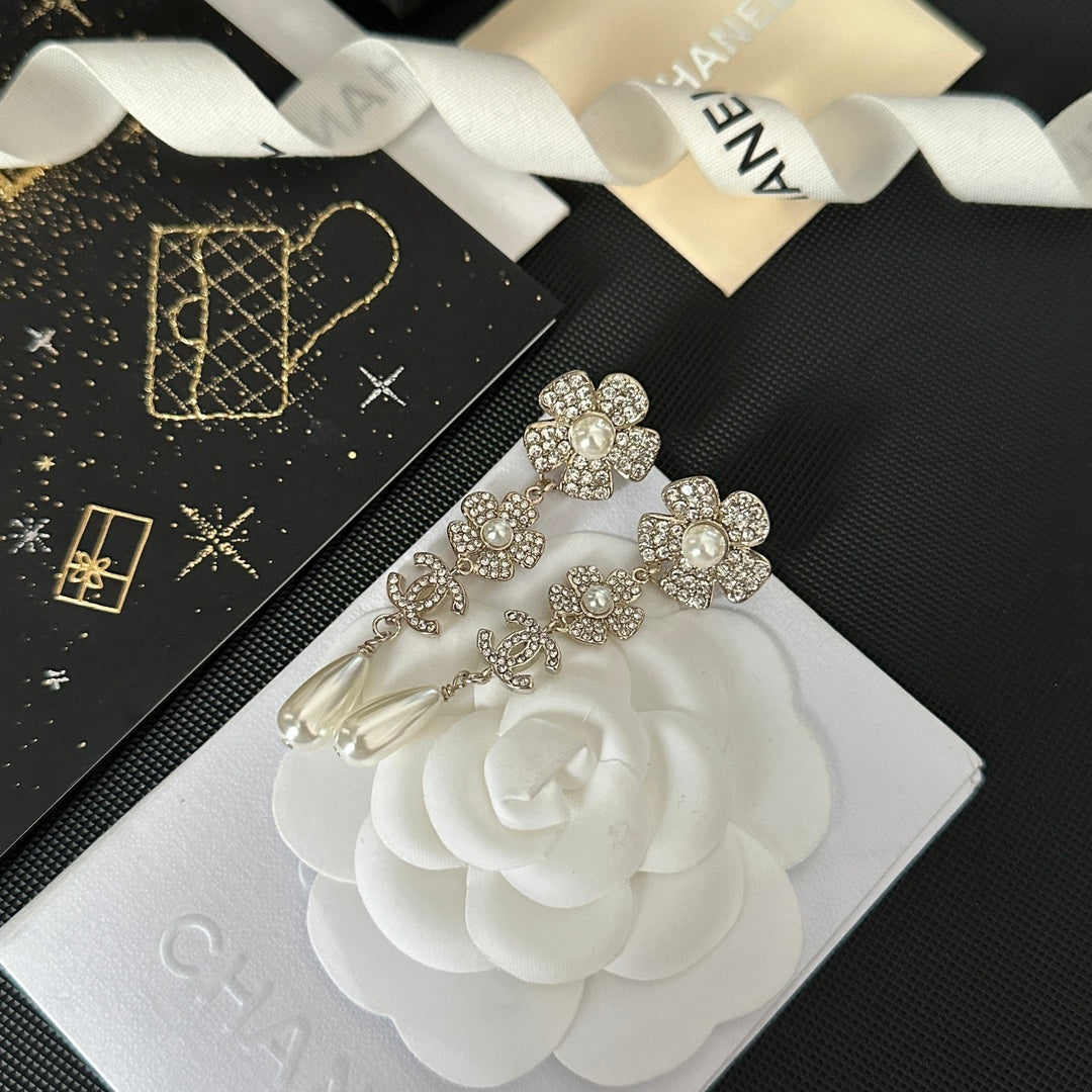 Pendientes Vintage de Doble Flor con Diamantes de Imitación