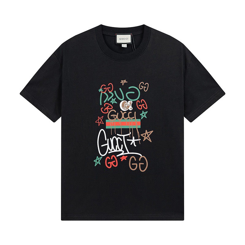 Camiseta con estampado de grafiti