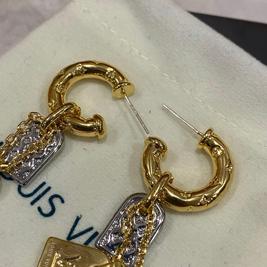 Pendientes Colgantes con Ficha Vintage de Moda