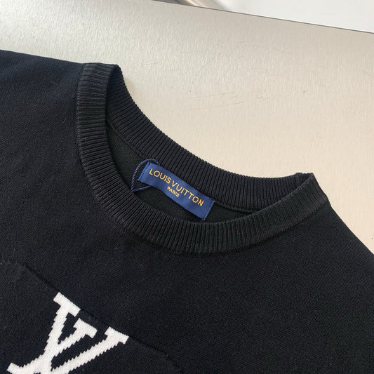 Camiseta tejida bordada