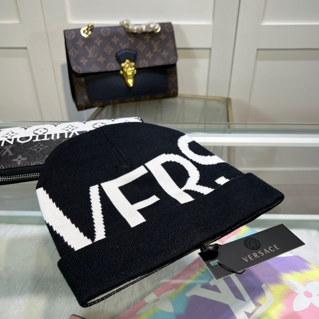 Gorro de punto suave unisex de lana con letras