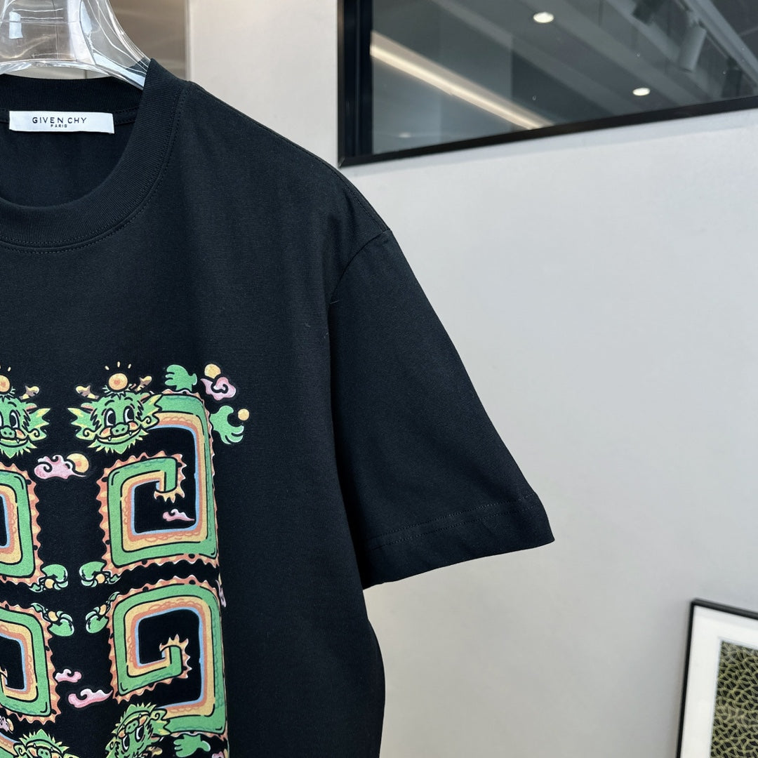 Camiseta con estampado de dragón