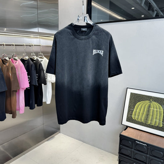 T-shirt à l'aspect vieilli