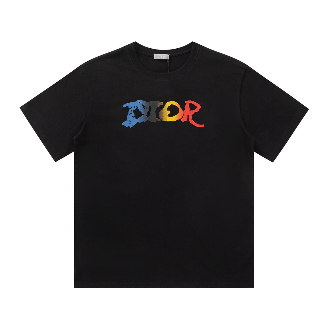 Camiseta estampada con degradado de letras