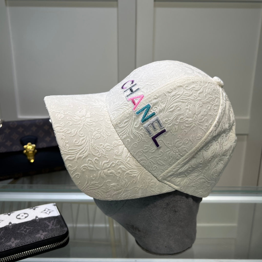 Gorra de béisbol bordada colorida con patrón 3D