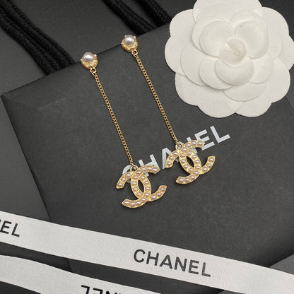 Boucles d'oreilles pendantes alphabet perle