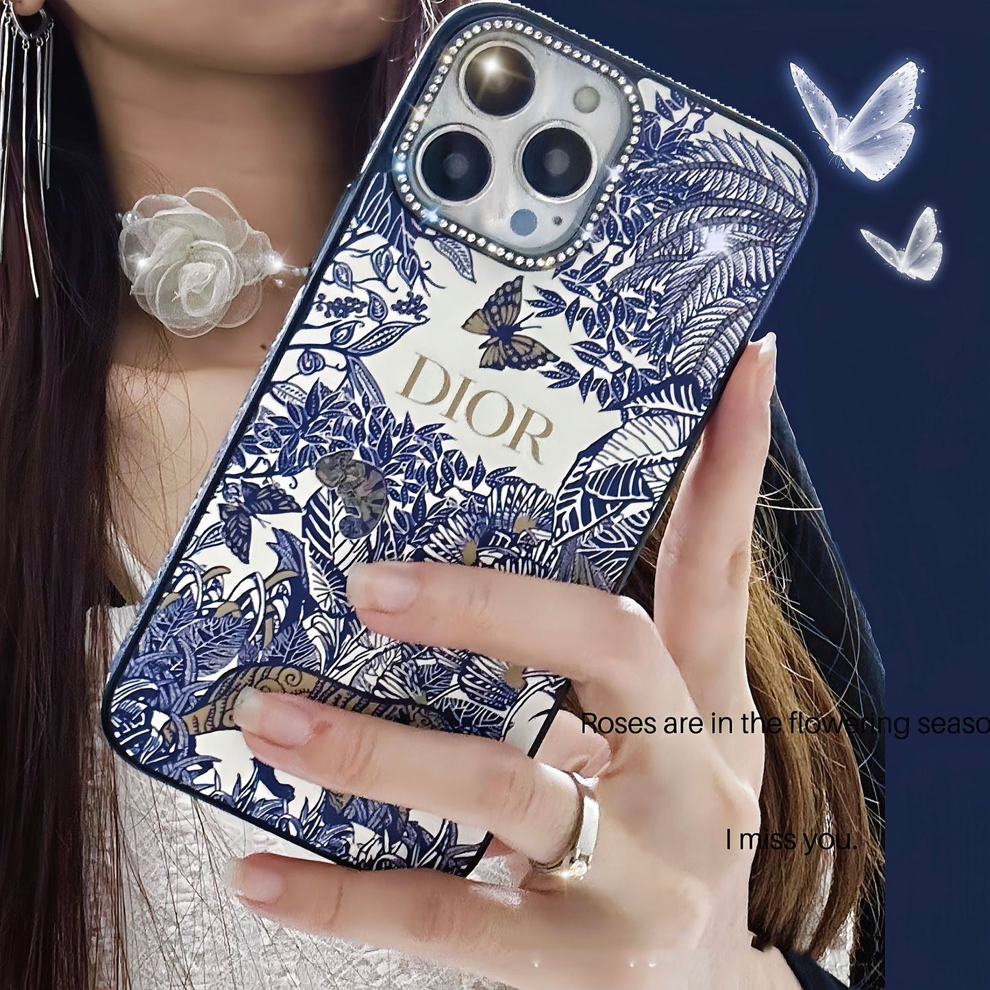 Estuche de cuero con incrustaciones de pedrería de lujo