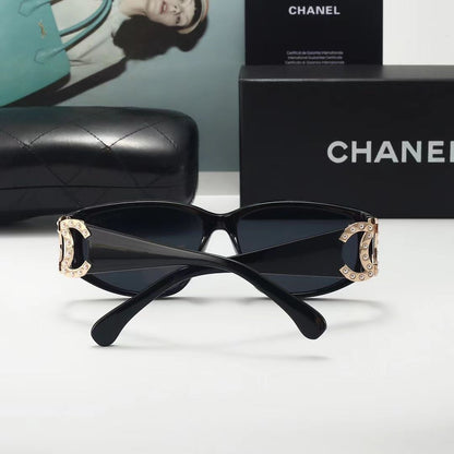 Lunettes de soleil en métal avec logo nacré pour femme