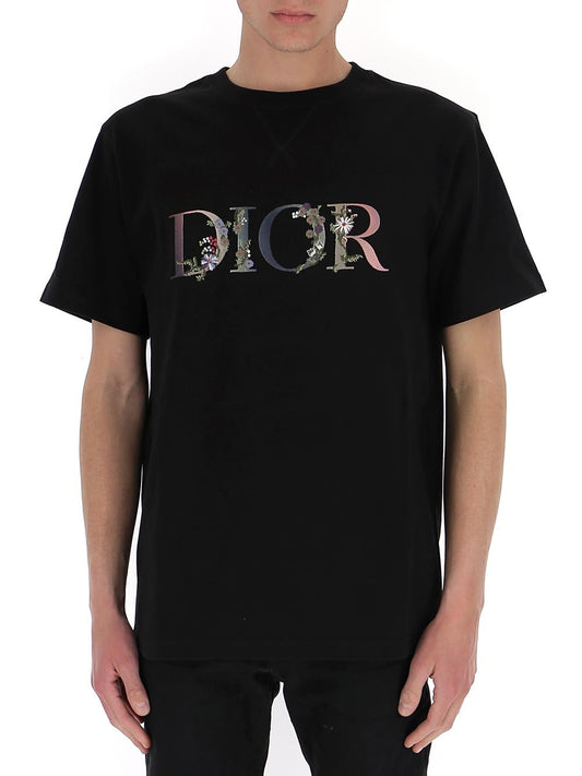 T-shirt à fleurs (plutôt pour l'été)