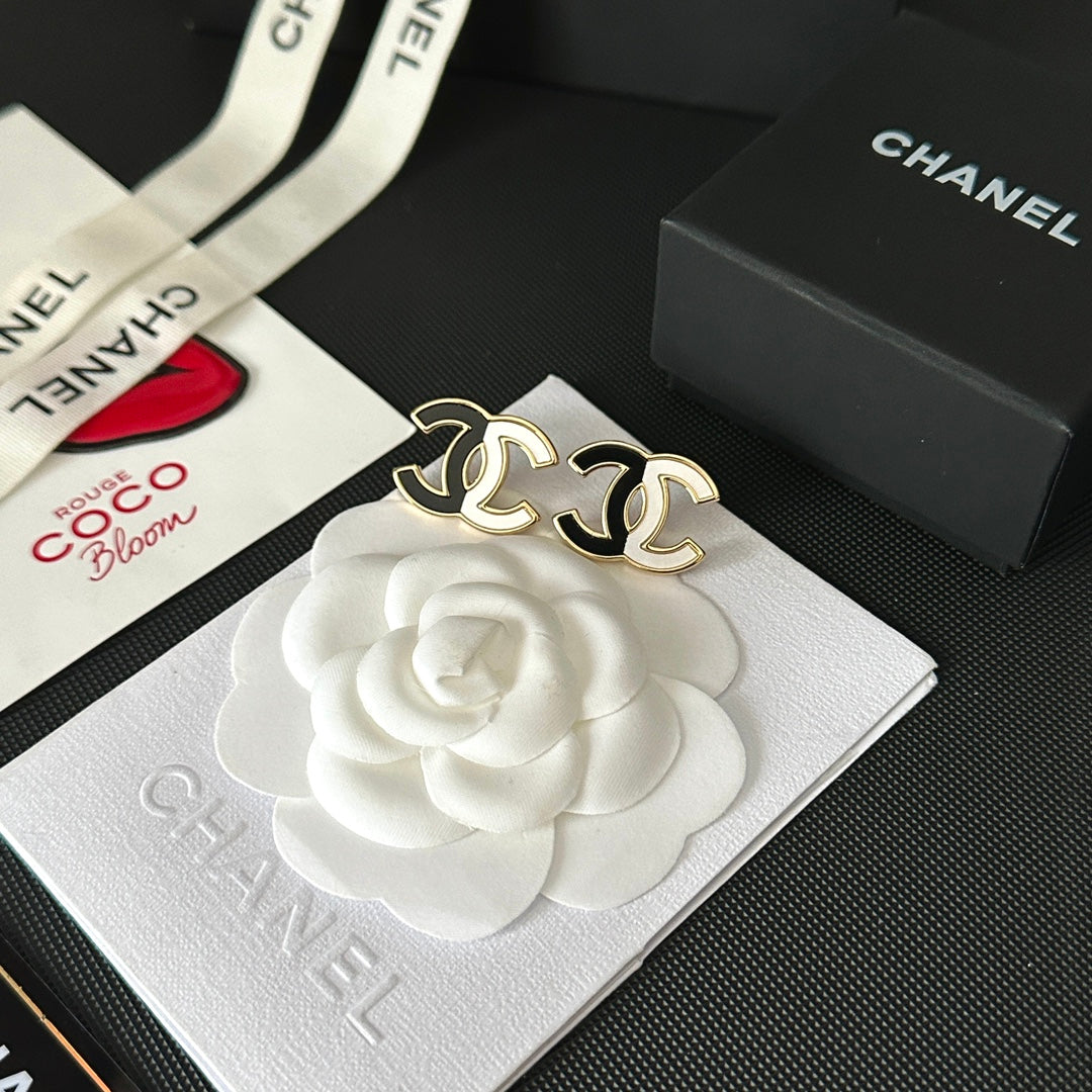 Pendientes de Tachuela con Logo y Panel de Color