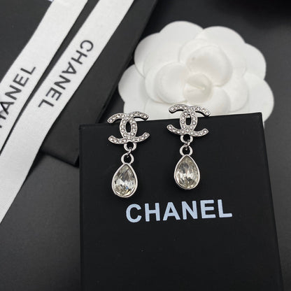 Boucles d'oreilles pendantes diamant étincelant