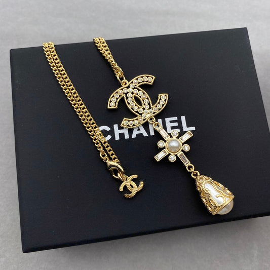Collier de perles commémoratif en vedette