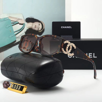 Lunettes de soleil en métal avec logo nacré pour femme