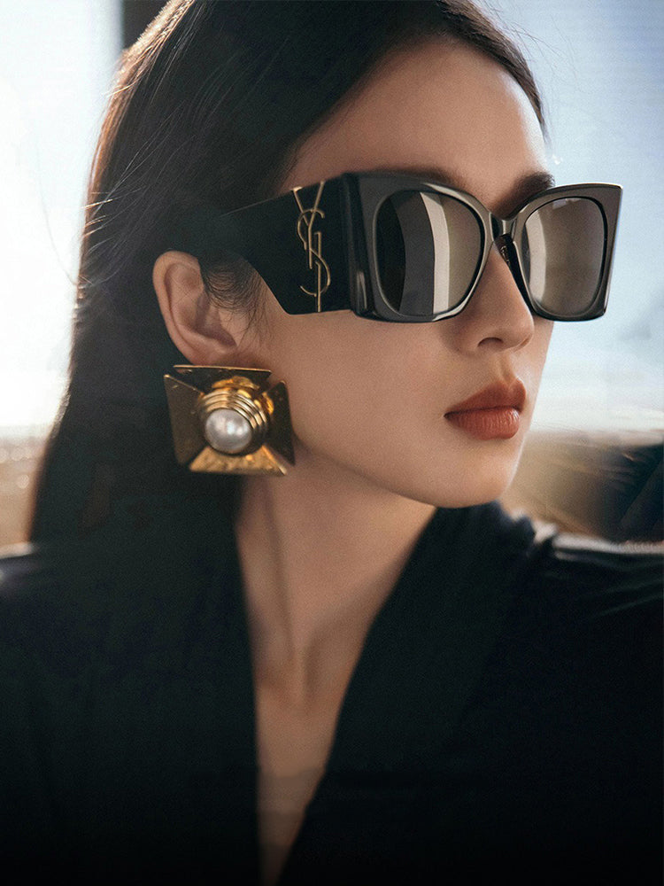 Gafas de sol polarizadas con letras a la moda 2024