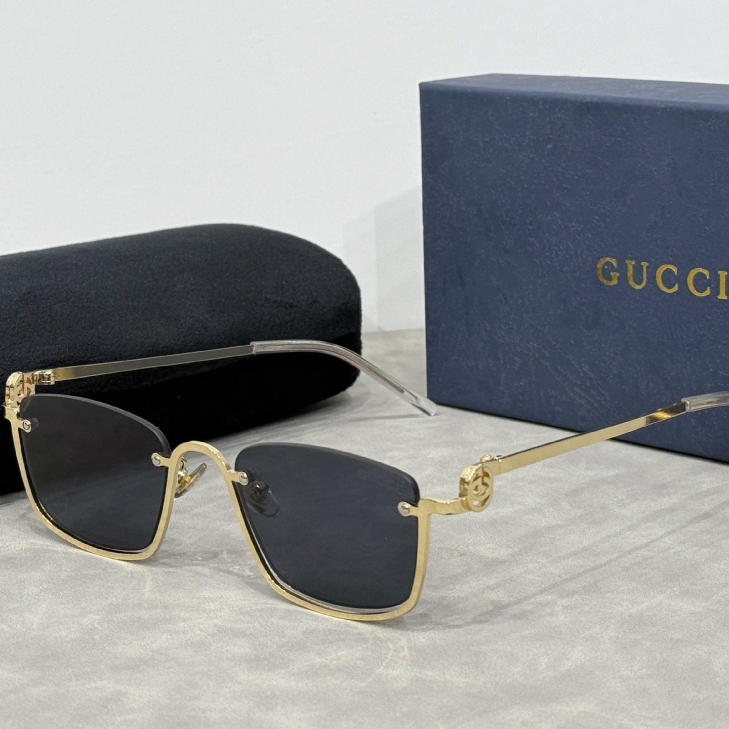Gafas de sol retro a la moda con patillas de metal de primera calidad