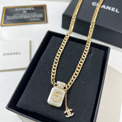 Collier Bouteille de Parfum Perle