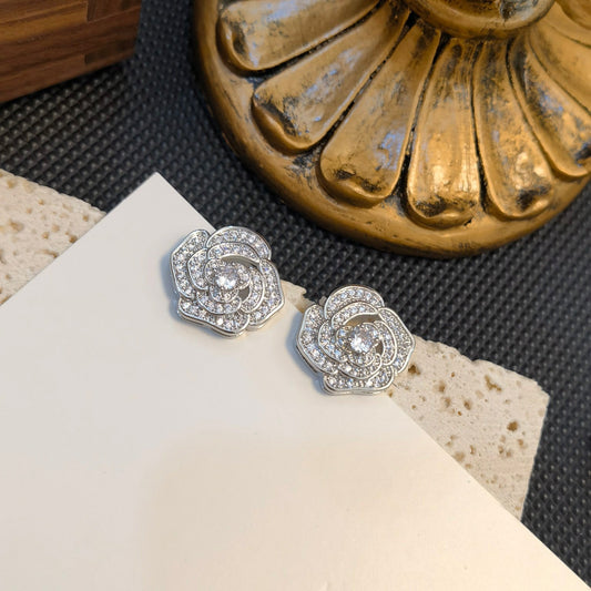 Boucles d'oreilles élégantes Fleurs de diamant