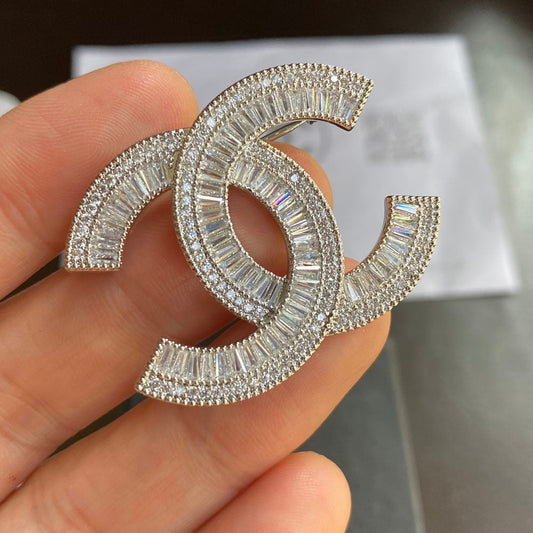Broche en strass de cristal