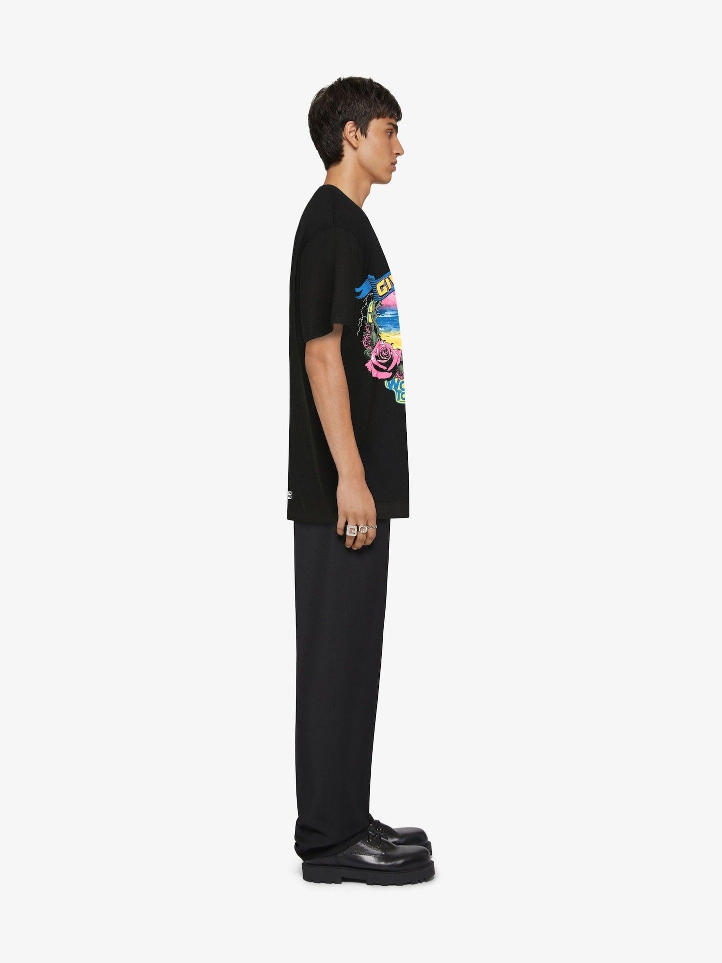 Camiseta con estampado de rosas