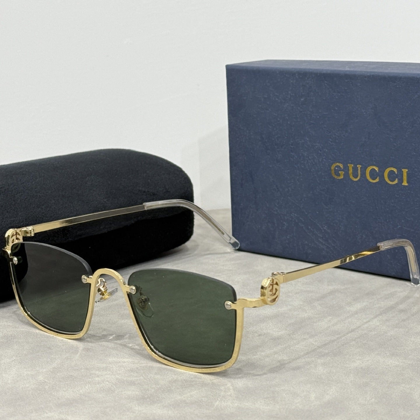 Gafas de sol retro a la moda con patillas de metal de primera calidad