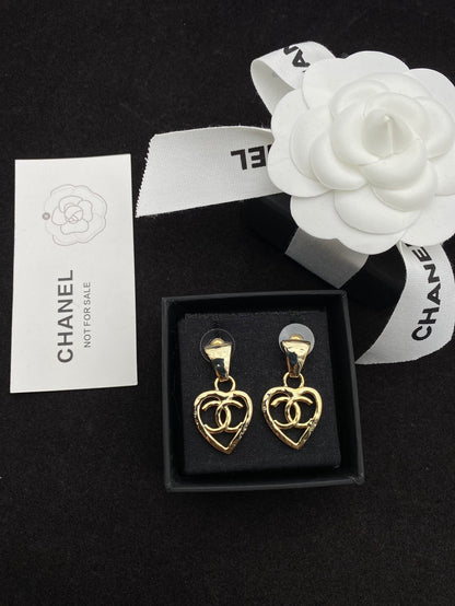 Boucles d'oreilles cœur creux de tempérament