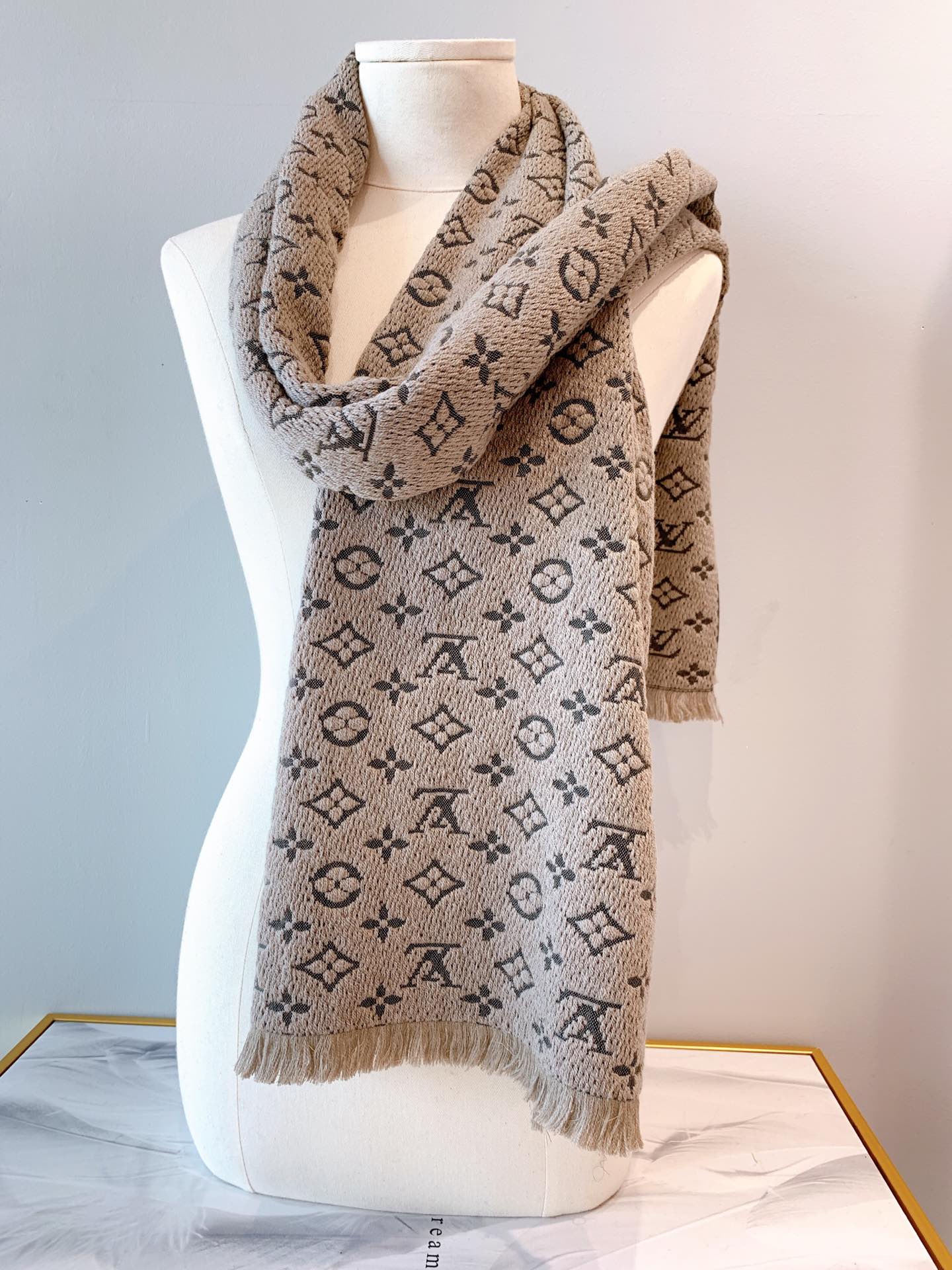 Bufanda de lana unisex estampada en relieve