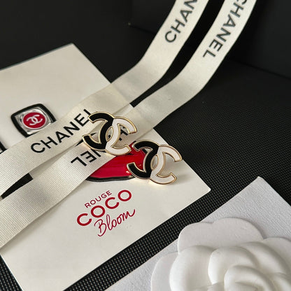 Pendientes de Tachuela con Logo y Panel de Color