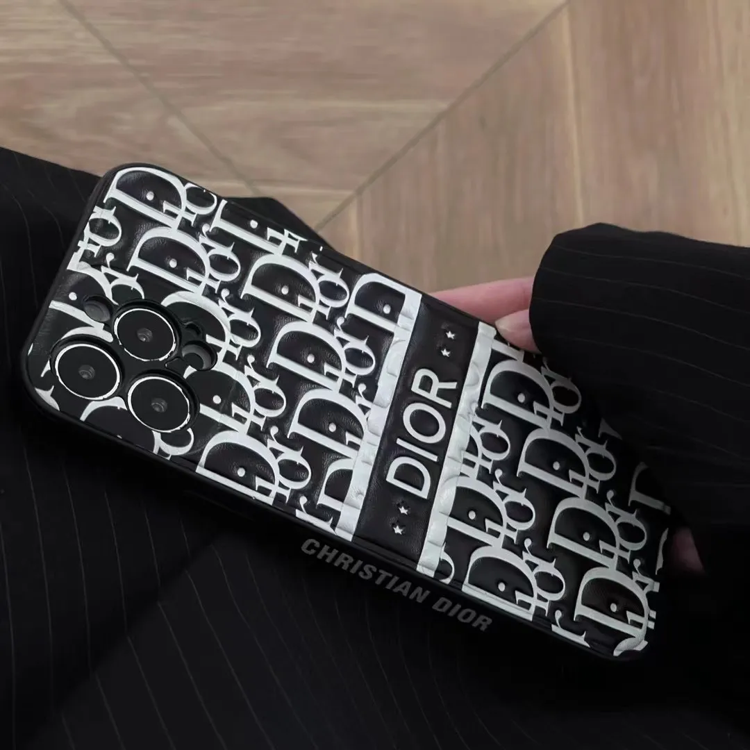 Estuche con relieve 3D vintage