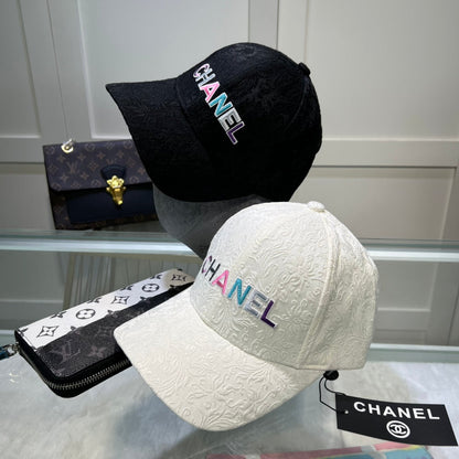 Gorra de béisbol bordada colorida con patrón 3D