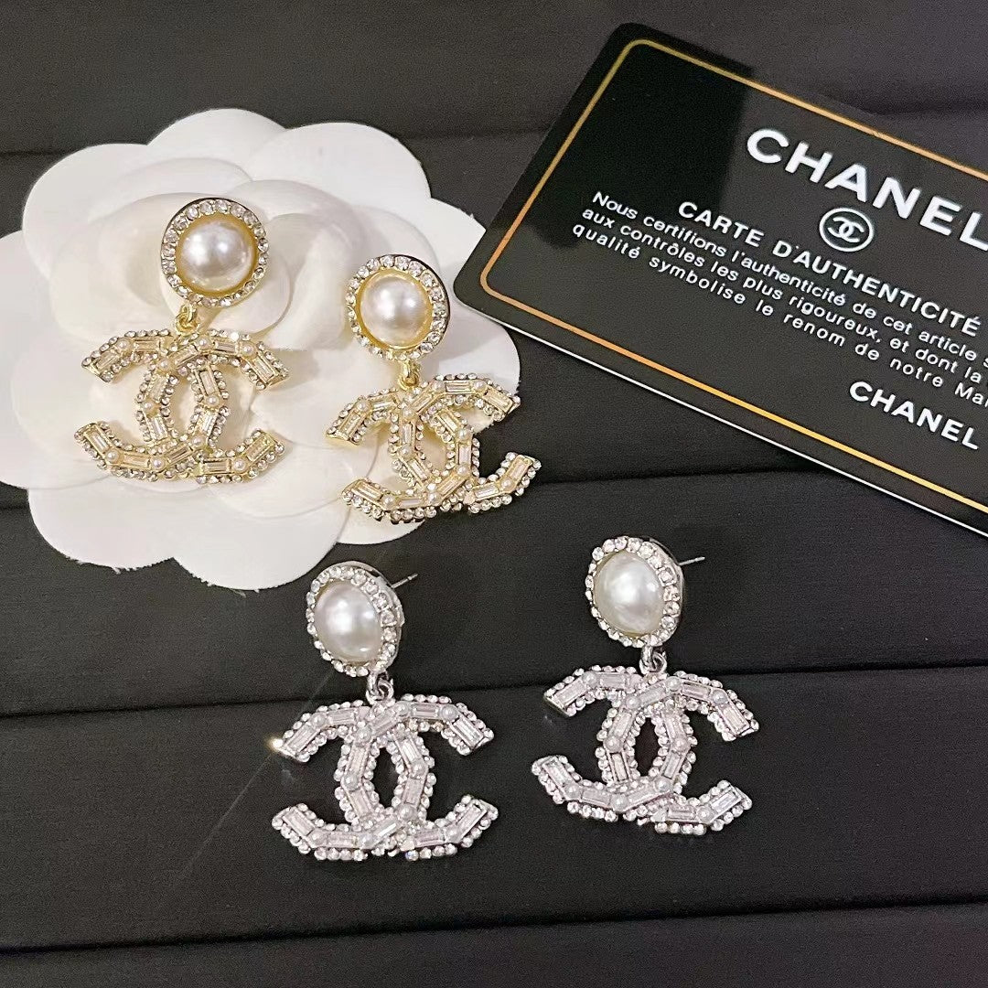 Pendientes colgantes de perlas y diamantes vintage